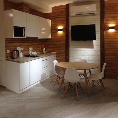 V&A Lux Apartments Batumi Esterno foto