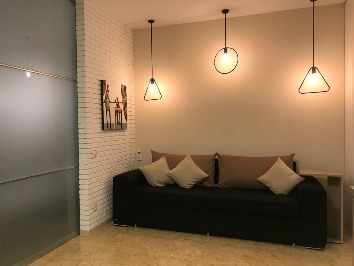 V&A Lux Apartments Batumi Esterno foto